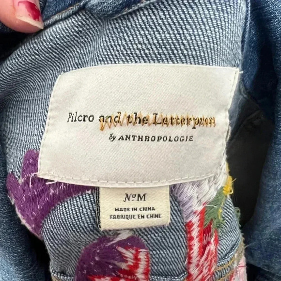 SOLD Anthropologie Pilcro and the Letterpress Amore Floral Embroidered Denim - Picture 6 of 9